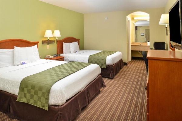 Americas Best Value Inn & Suites University Ave image 12
