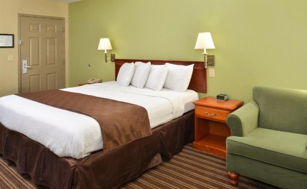 Americas Best Value Inn & Suites University Ave image 13